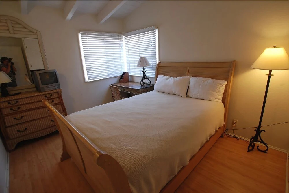 W Balboa 4 (68108) - 2 Br apts by RedAwning