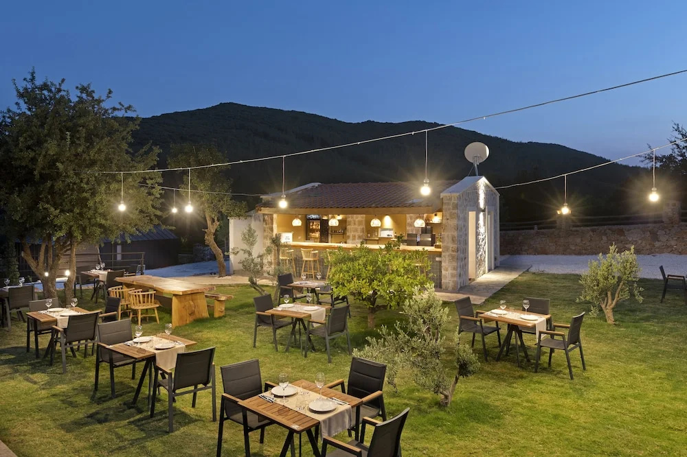 Kairos Hotel