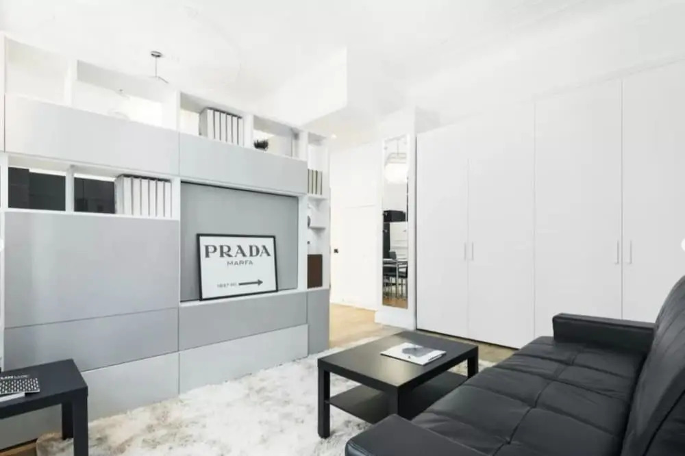 Acquileia - Stylish Loft Steps From Corso Magenta