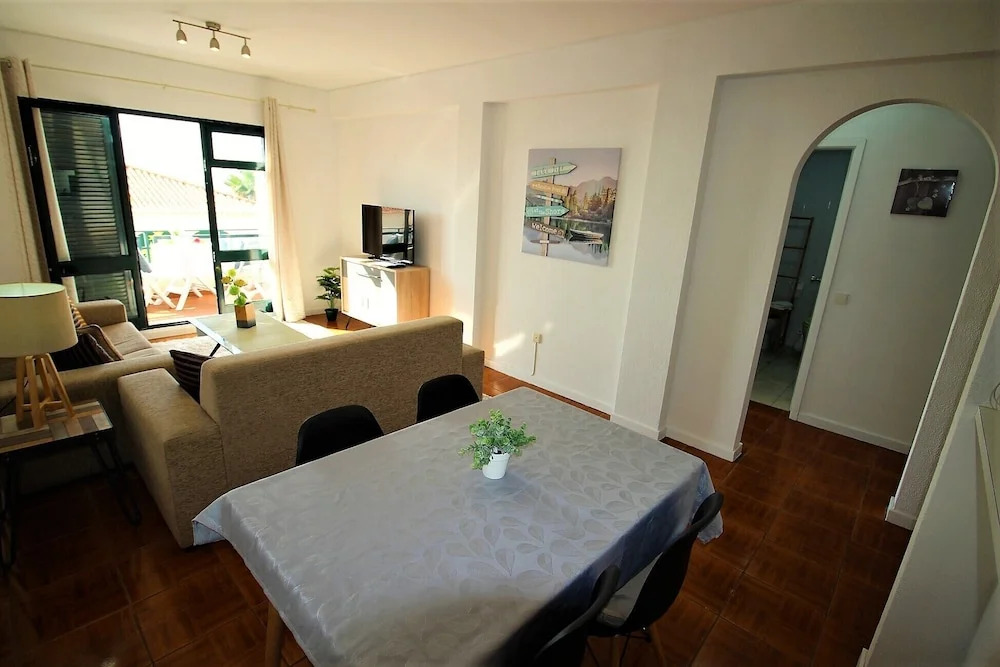 Ocean Cliffs Apartments
