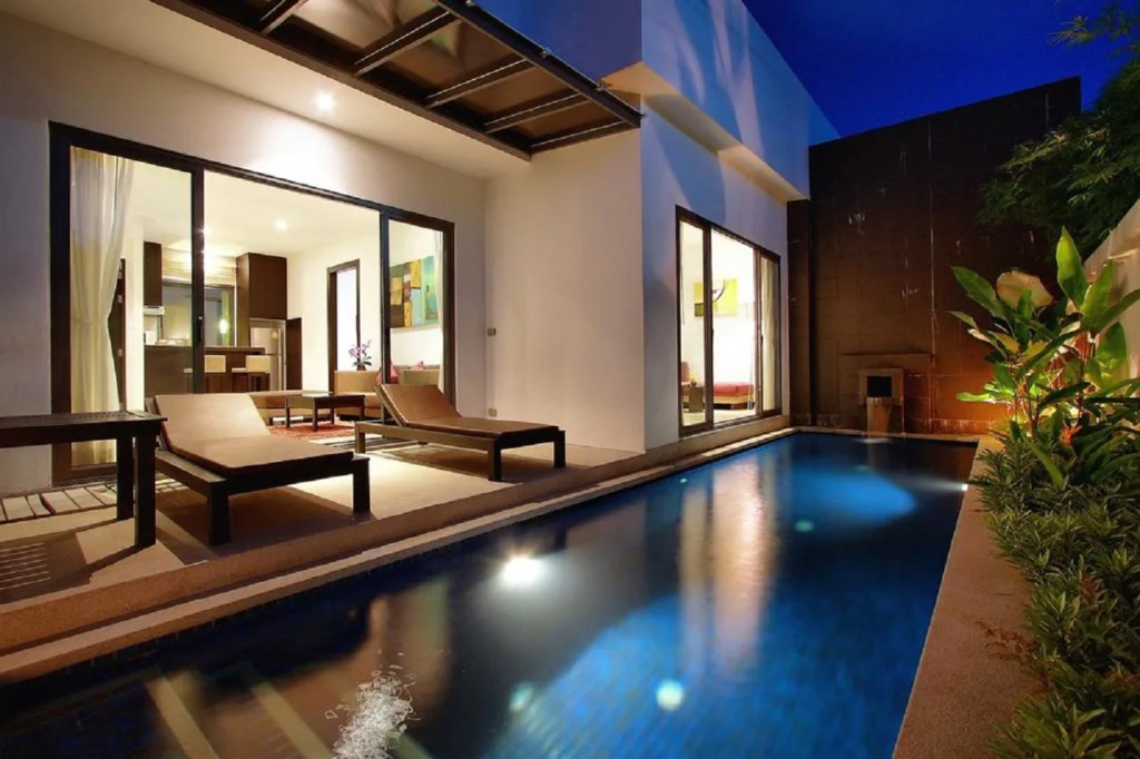 Seastone Pool Villa