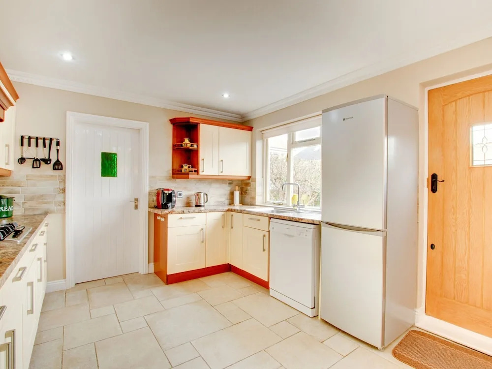 Chic Holiday Home in Swanage With Garden