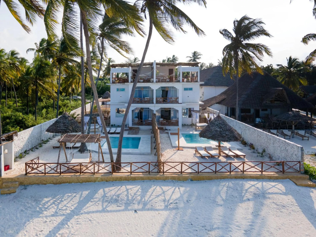 Coco Rise Villas - Villa Dining Service Available