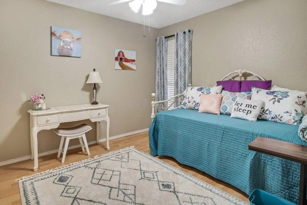 Cozy 3br Kid & Dog Friendly Home In Central Location! 3 Bedroom Home by RedAwning