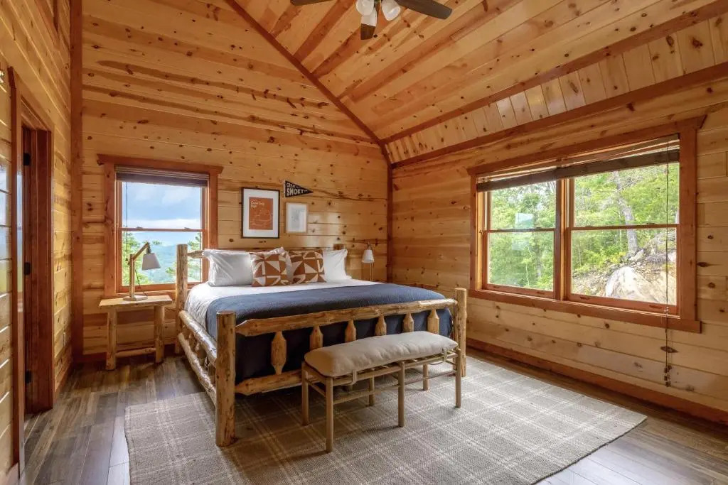 Sugarland by Avantstay Sleeps 28! Home Theatre! Two Hot Tubs! Indoor Pool! Incredible Views!