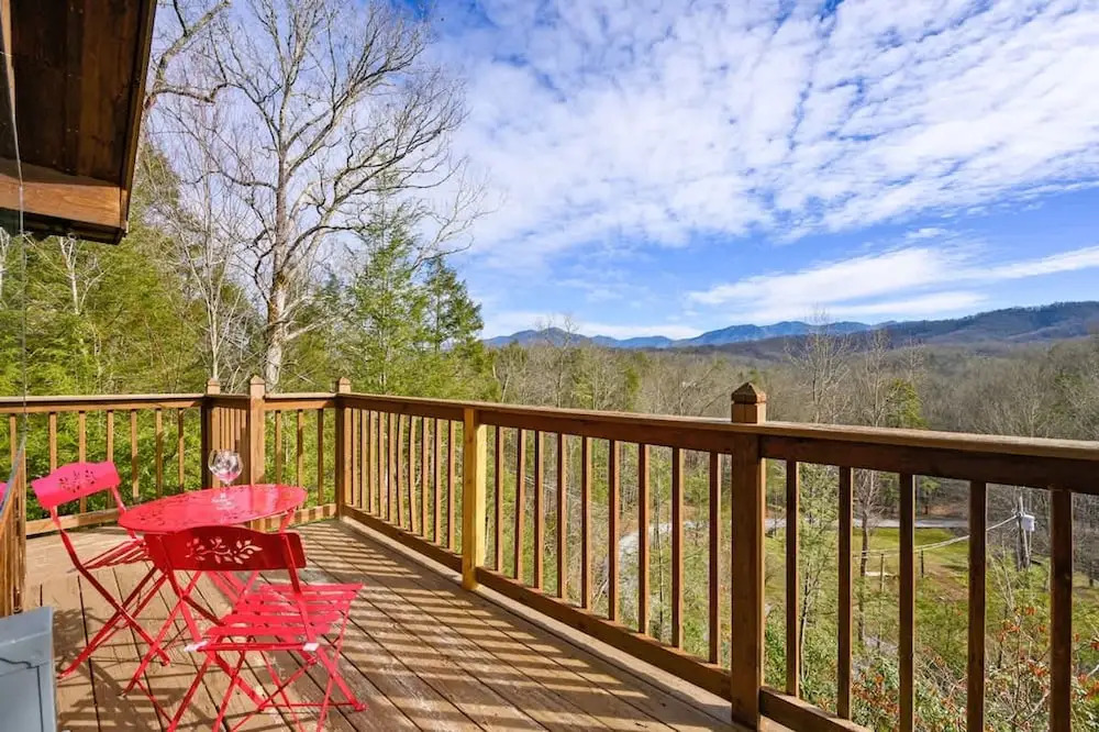 Great View Location Studio Log Cabin Hot Tub