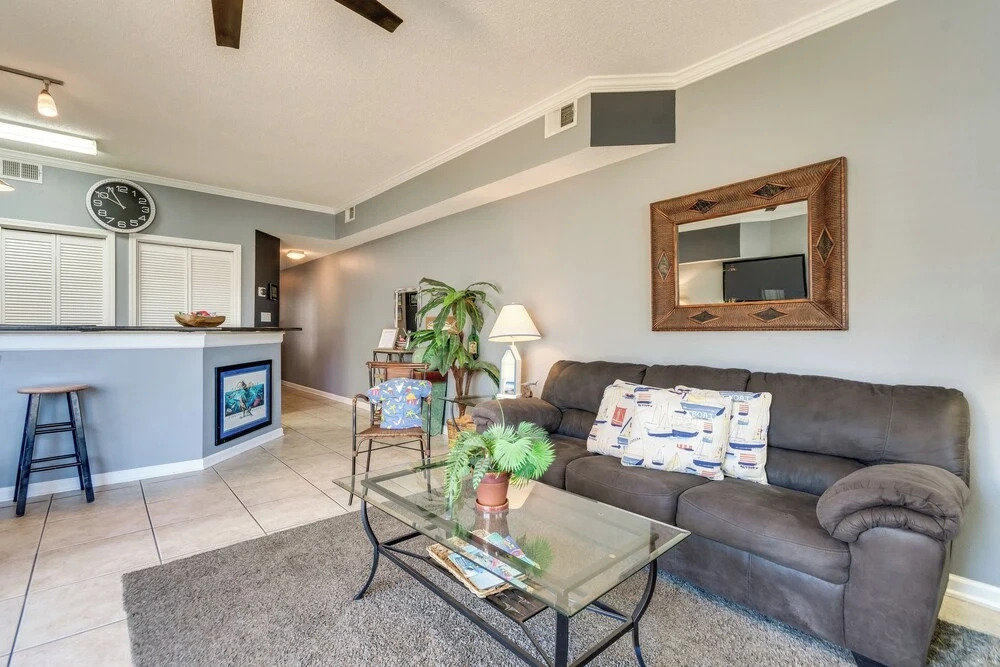 Destin Ground-level Condo w/ Private Beach Access