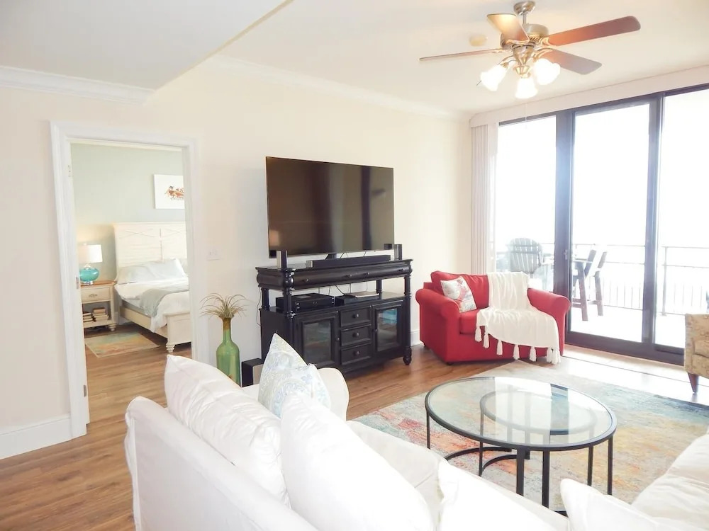 620 Holiday Isle 620 2 Bedroom Condo