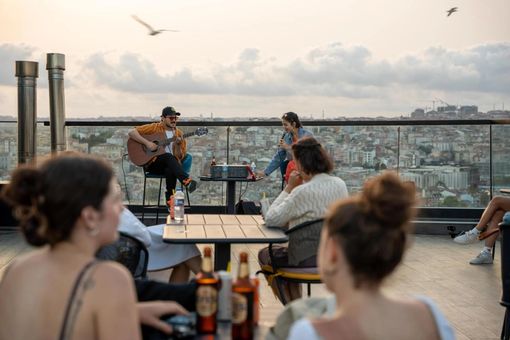 Гостиница The Central House Istanbul Galata