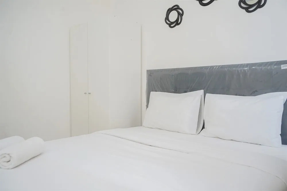 Strategic And Homey 2Br At Puri Garden Apartment Near Mall