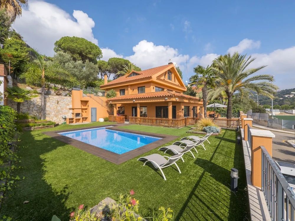 HomeHolidaysRentals Albi - Costa Barcelona