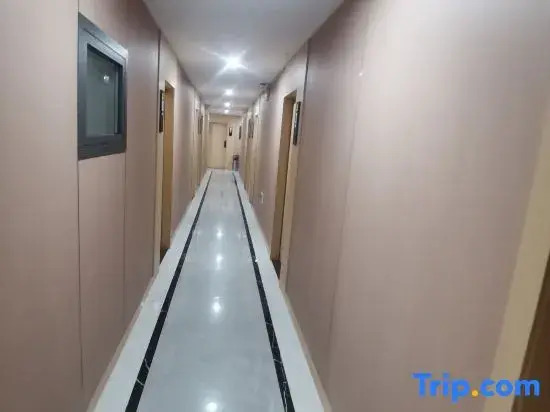 Mengju Homestay (Nanjing University of Science and Technology Xiaolingwei Subway Station)