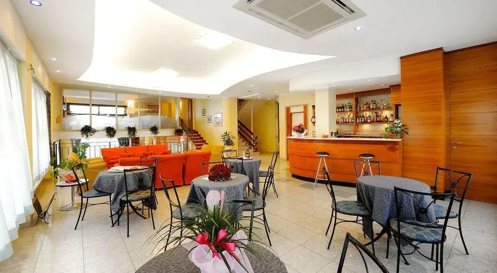 Hotel Mirabel