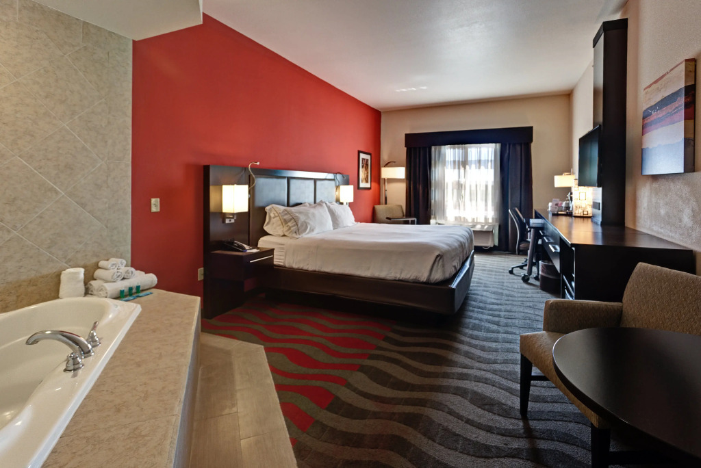 Holiday Inn Express Northwest Maize by IHG