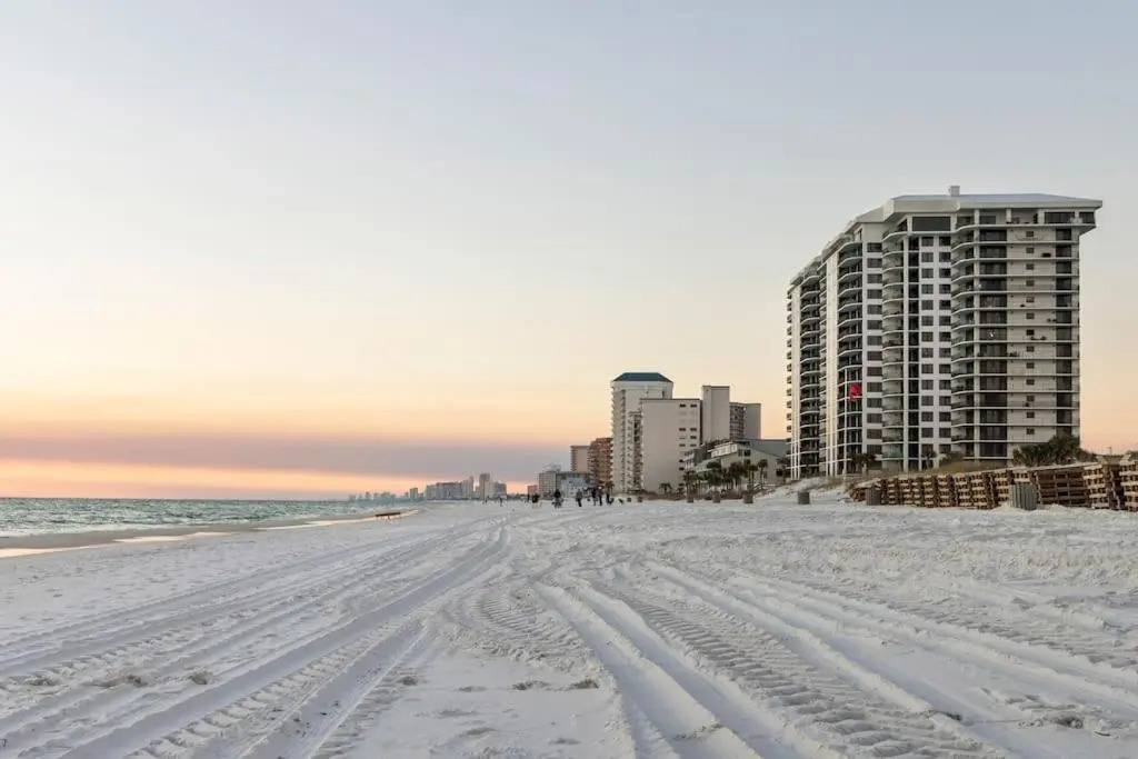 5810 Beach Drive Unit B
