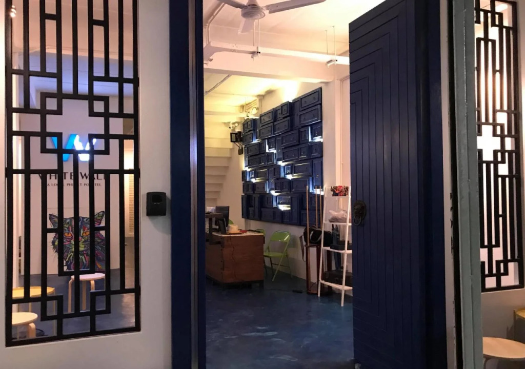 White Wall Poshtel - Hostel