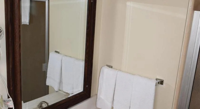 Stanlunds Inn and Suites