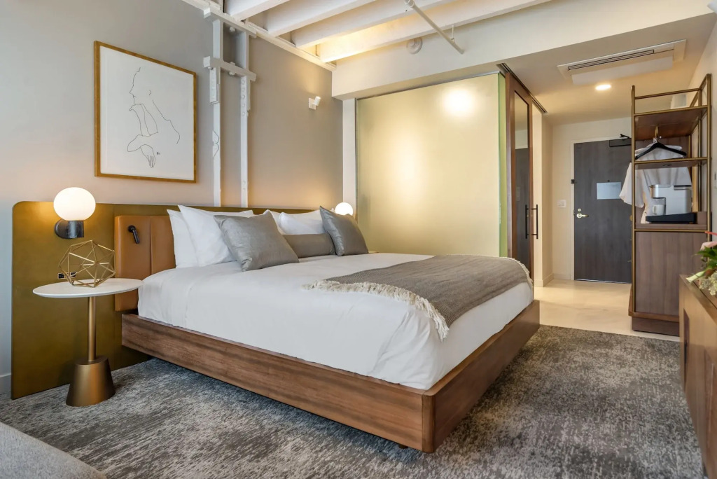 ONE11 Hotel