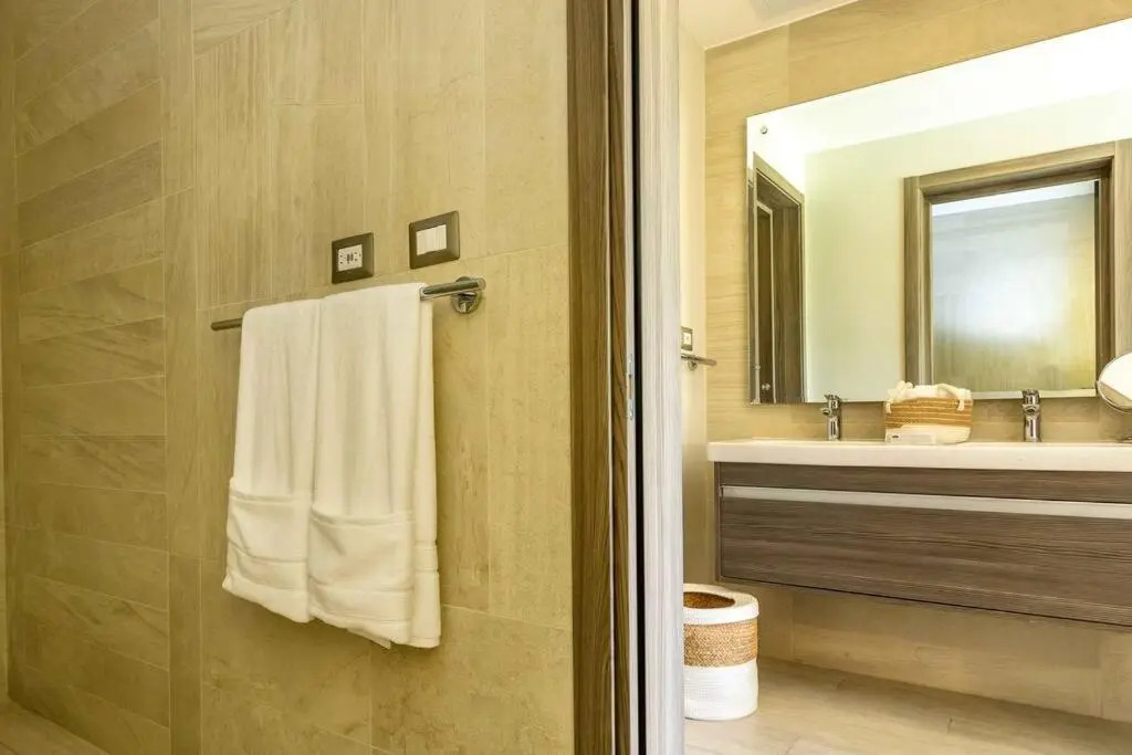 Luxury 2BR Pool & Golf View at Cana Pearl