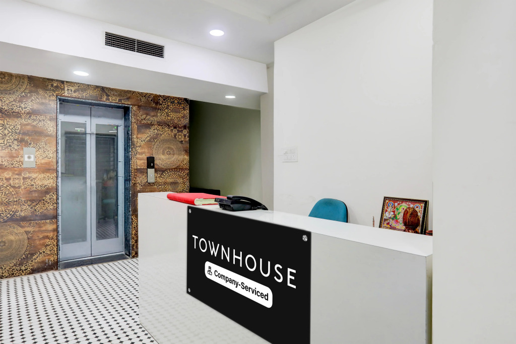 Super Townhouse DAVV University Indore Formerly Indrapuri
