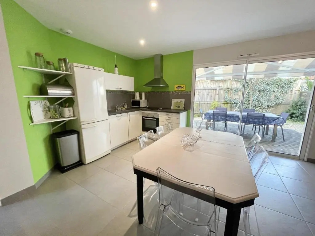 36 Avenue Rosni Jeune -012