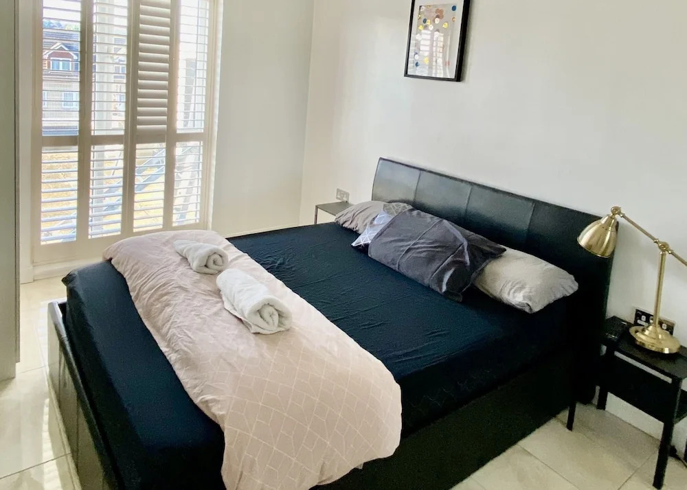 Captivating 1-bed Apartment Greater London