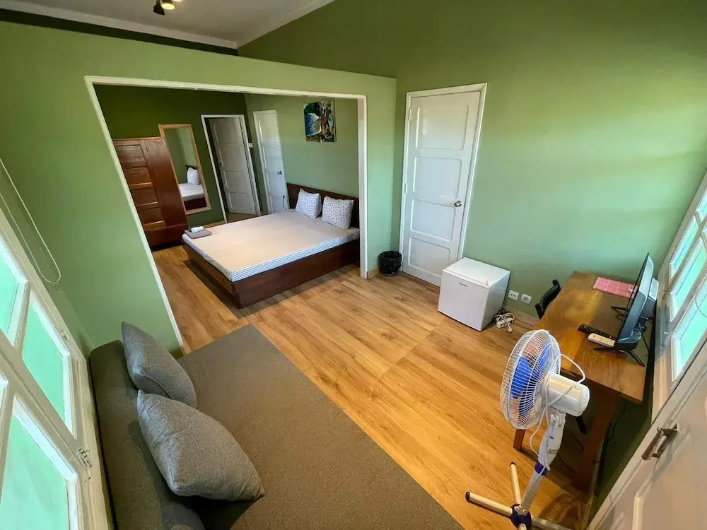 Residencial Avenida Geovanni - Central Sao Tome - Private Bathroom & Solar Backup
