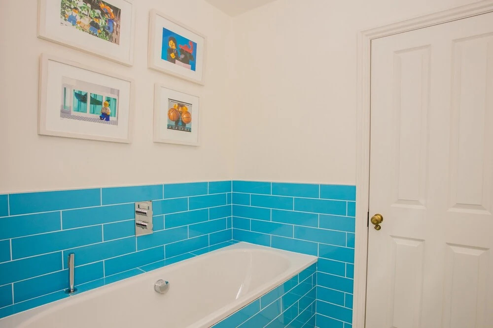 3 Bedroom Family Home Sleeps 6 in Camden
