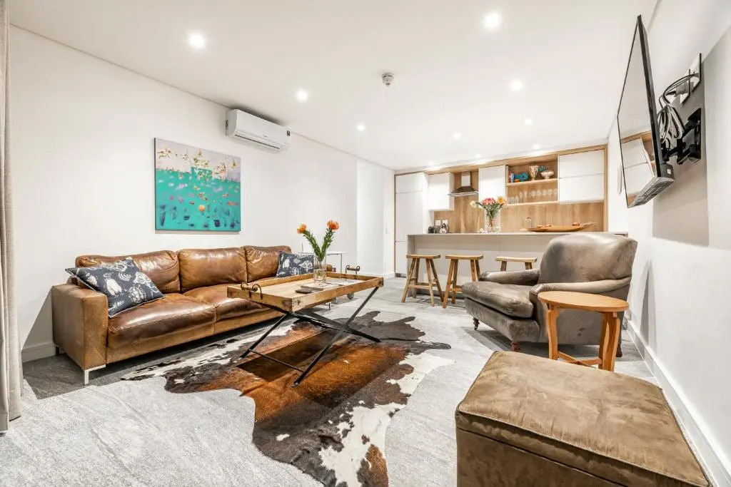 17 Marine - 2 Bedroom Garden Apt104