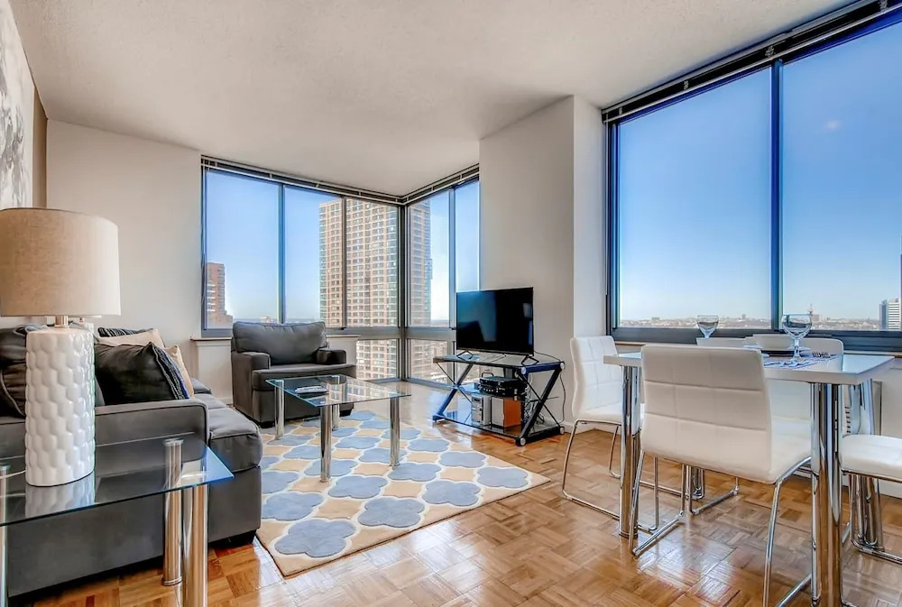 Global Luxury Suites at Columbus