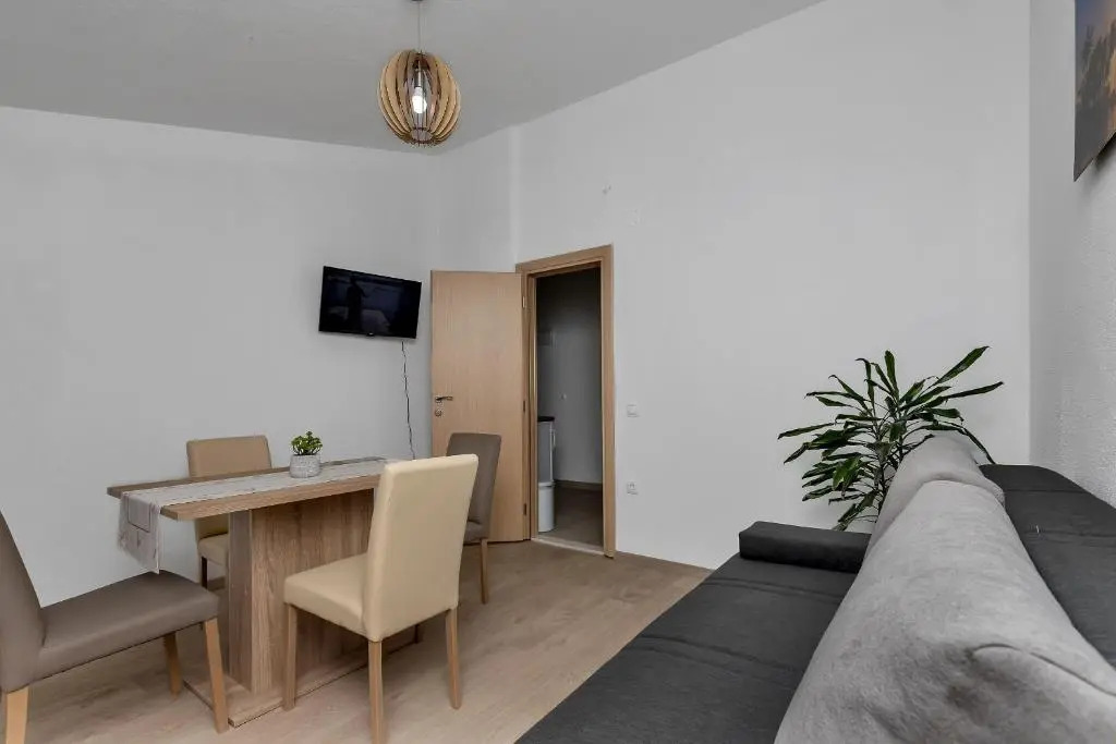Family apartments Leona Makarska