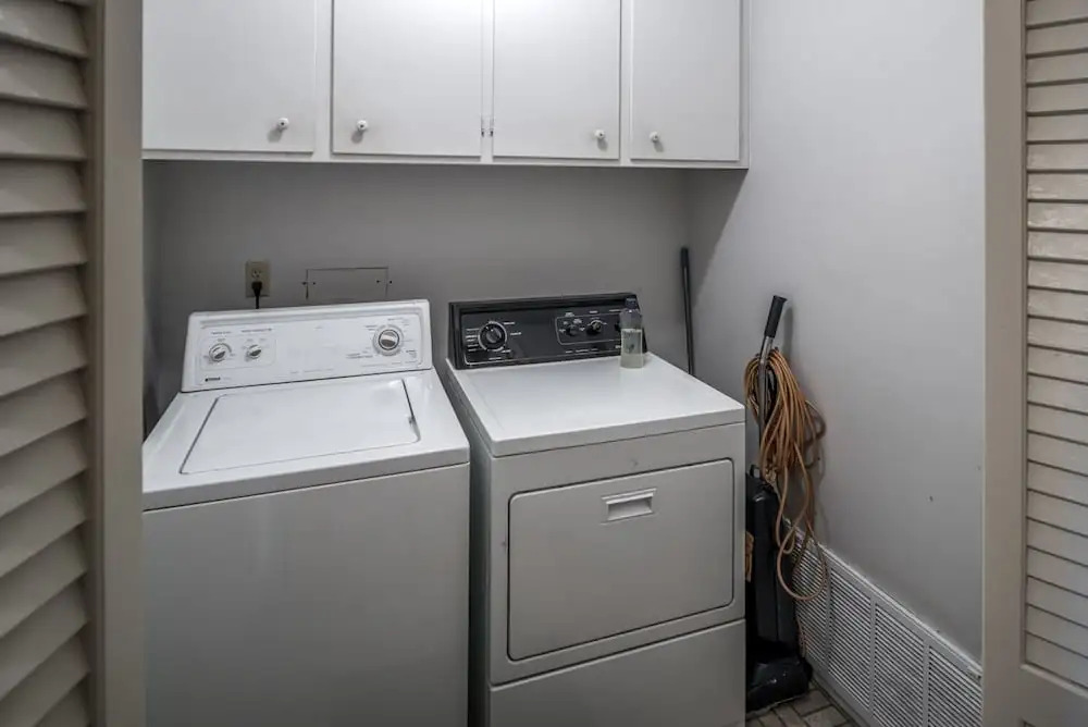 101 Williams - Three Bedroom Cabin