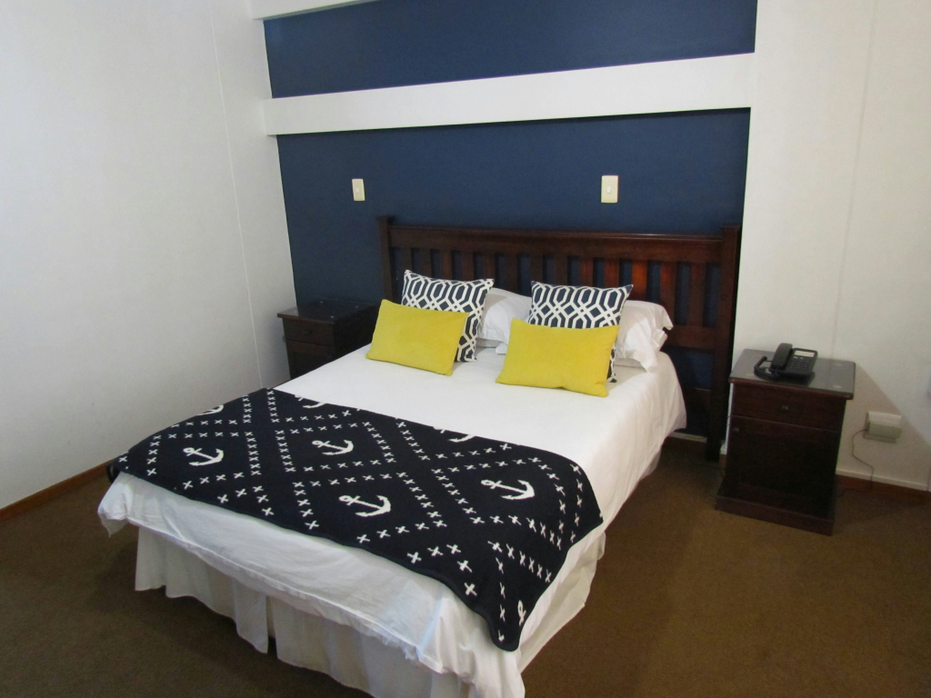 Hoedjiesbaai Hotel