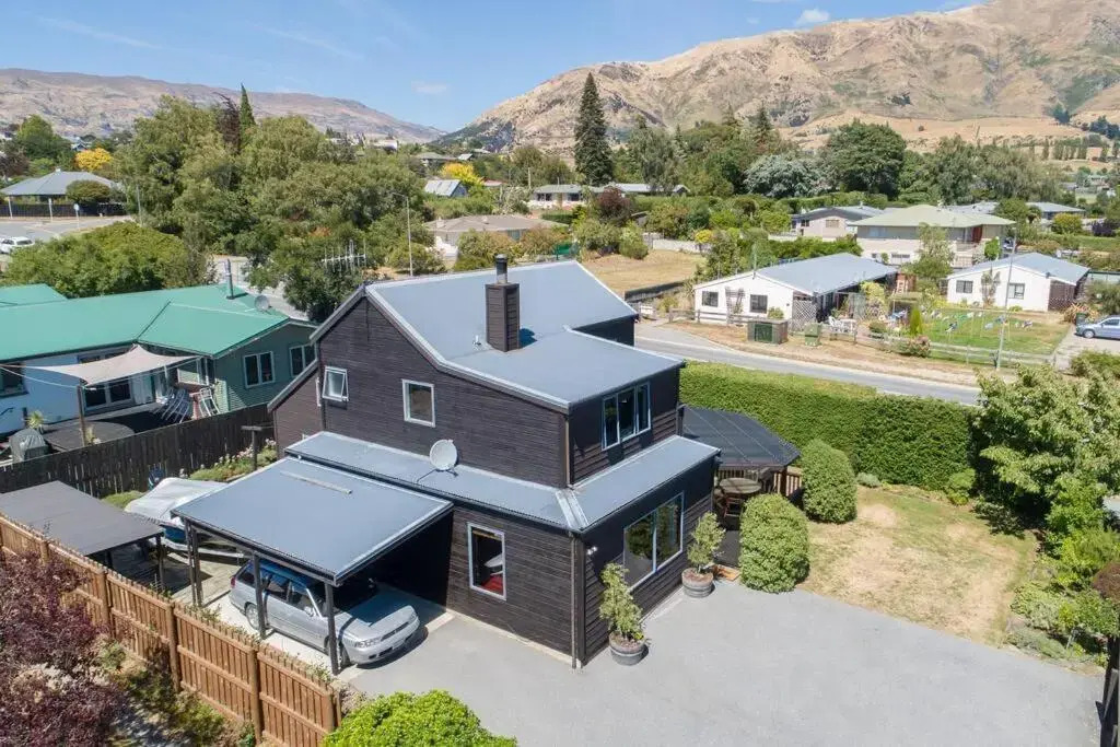 Central Wanaka 2 Bedroom Retreat