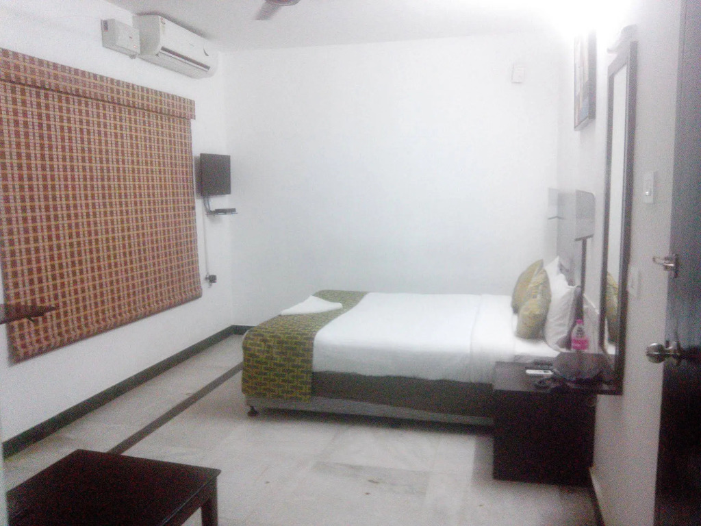 Grand Tiara Hotel