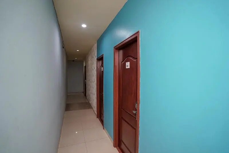 Collection O 736 Hotel Best Skip