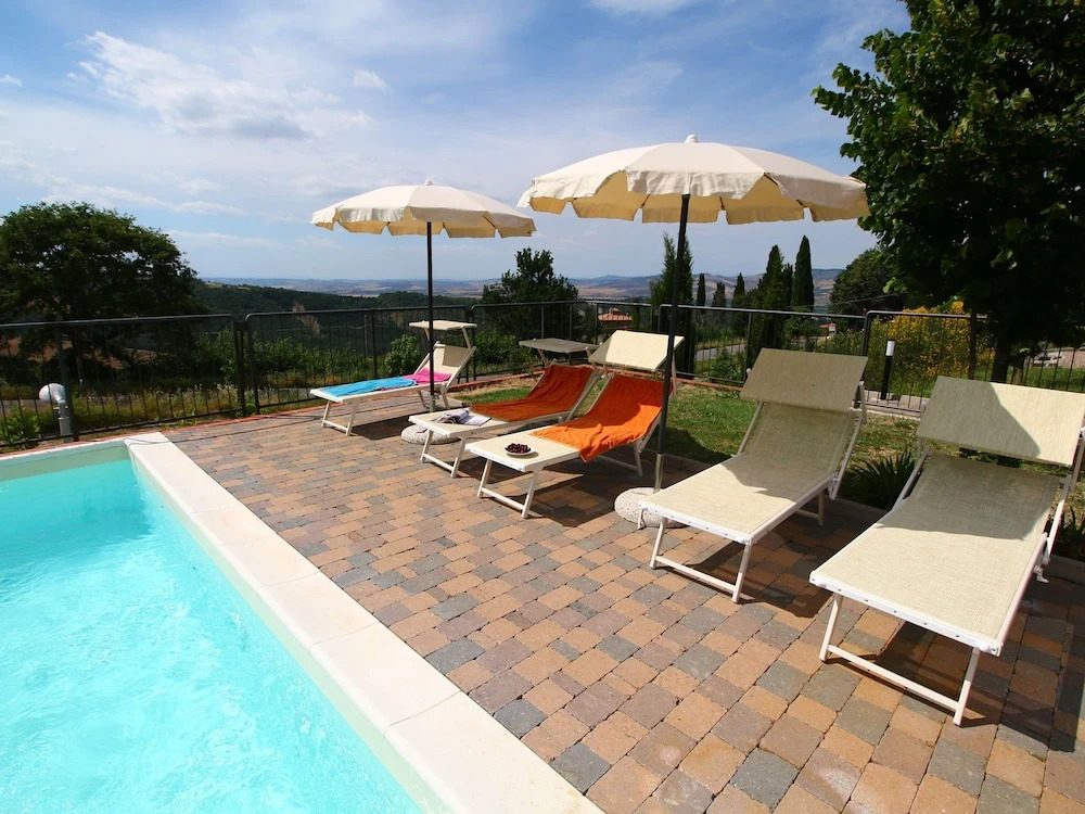 Luxury Holiday Home in Val D'orcia With Swimming Pool