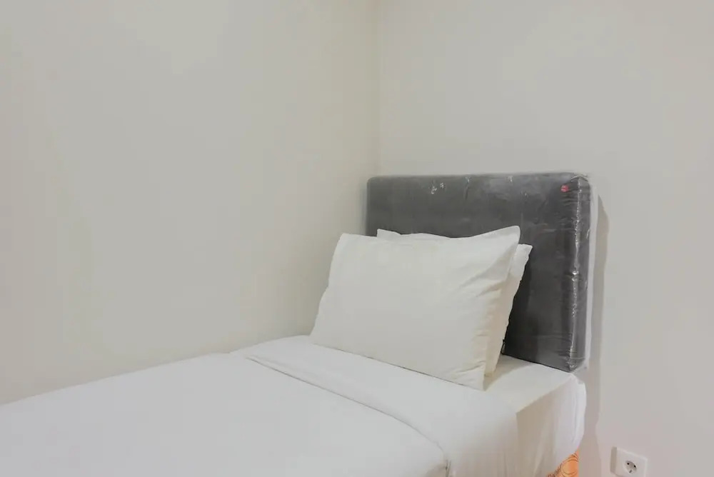 Pool View 3BR Apartment at Asatti BSD City