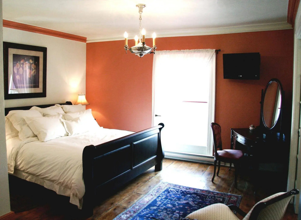 The Mariner King Inn