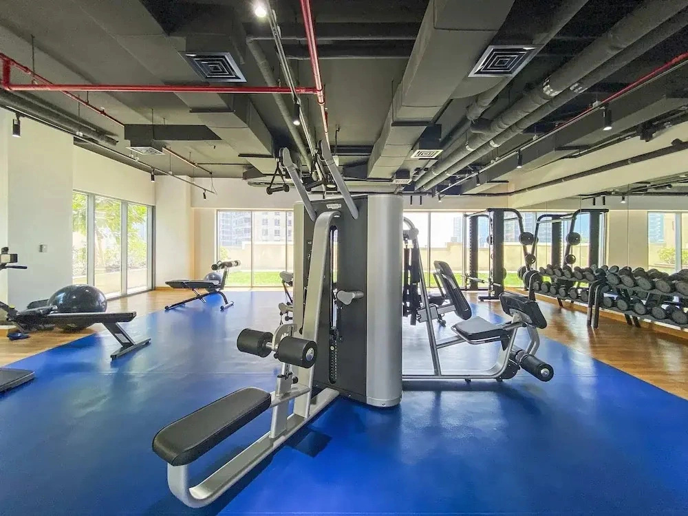 Silkhaus Modern Bellevue Tower Gym Pool Wifi