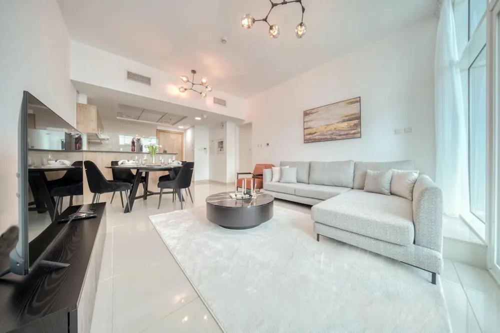 Premium 2BR Apt w Marina Views