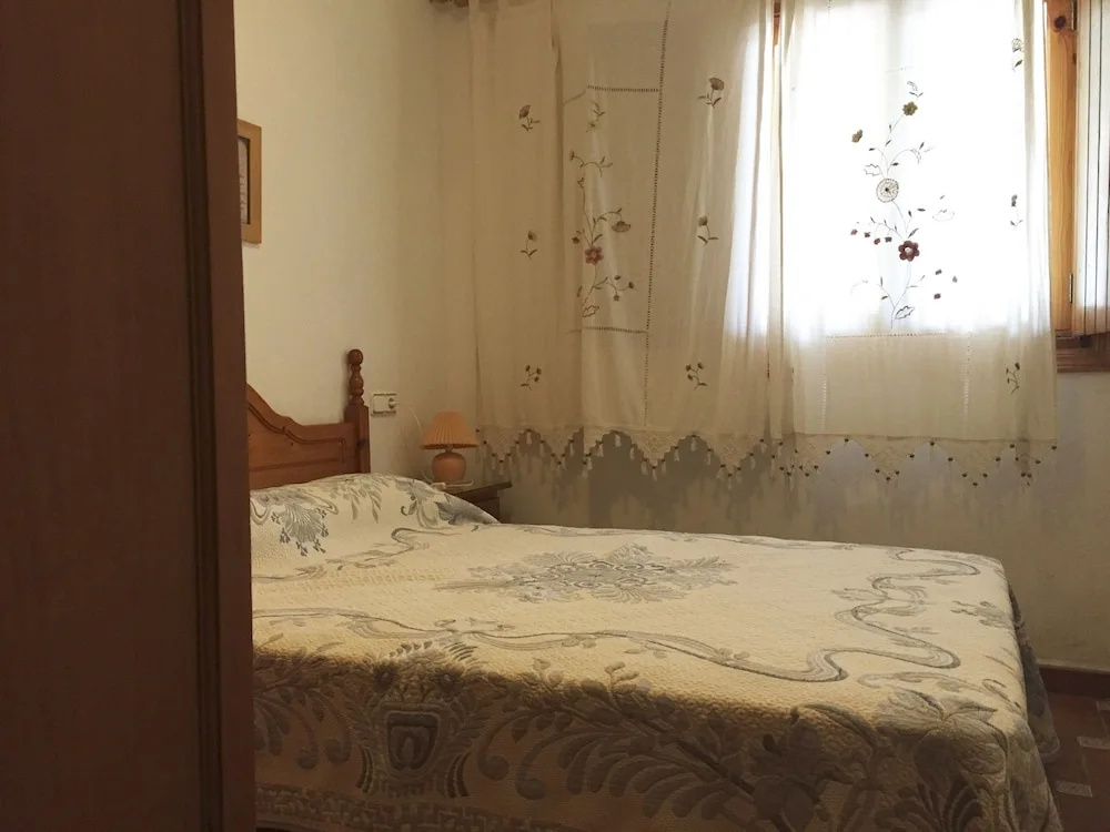 Ad4101 in Denia With 4 Bedrooms and 1 Bathrooms