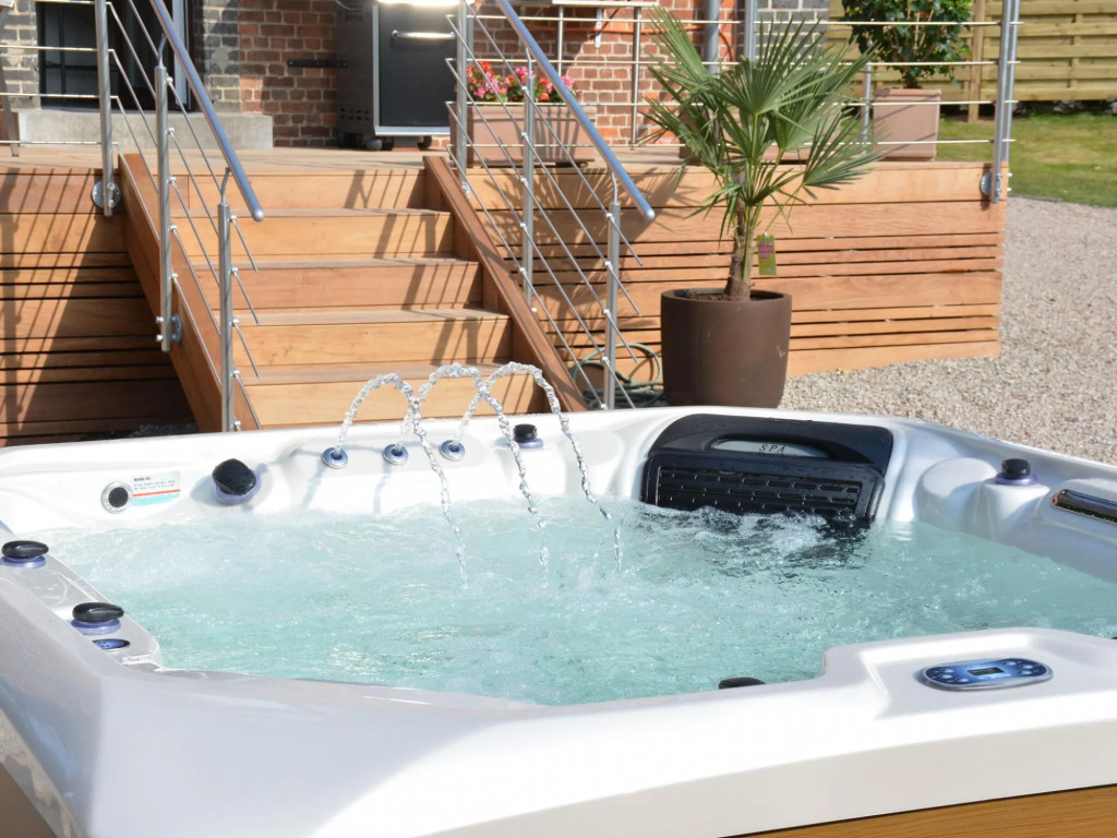 Fantastic holiday home in Spa with bubble bath and sauna