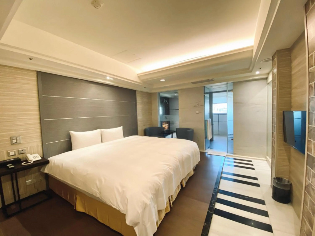 Burgary Hotel