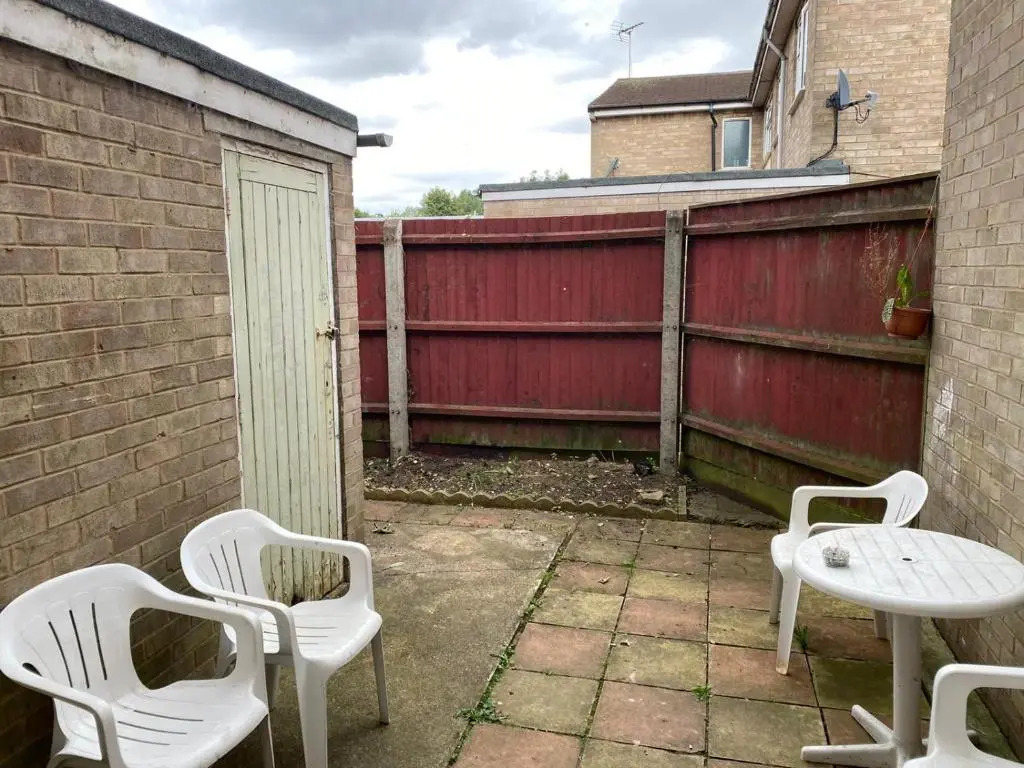 Hallaton Road Contractors Long Stays Free Parking Quiet Street