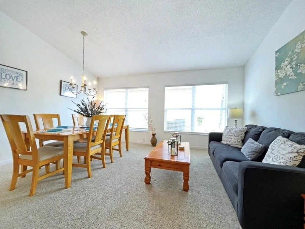 Bloomingdale Villa 4 Bedroom Home by RedAwning