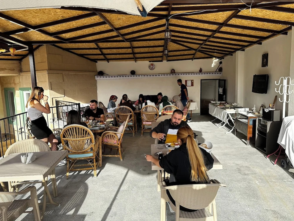 Di̇ri̇li̇ş Banarya Pansi̇yon