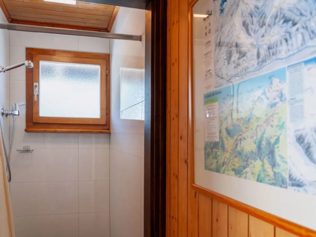Chalet Le Hibou by Interhome