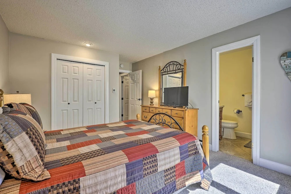 Upscale Avon Condo w/ Balcony & Mountain View!