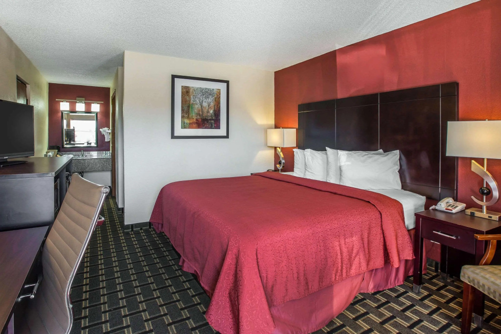 Quality Inn Acworth North